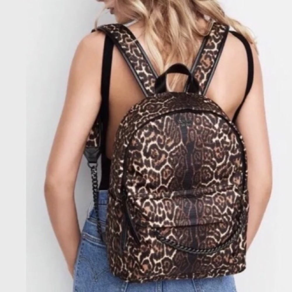 🔥MOVING SALE🔥 VS Python Backpack